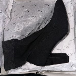 Simply Vera Wang Boots